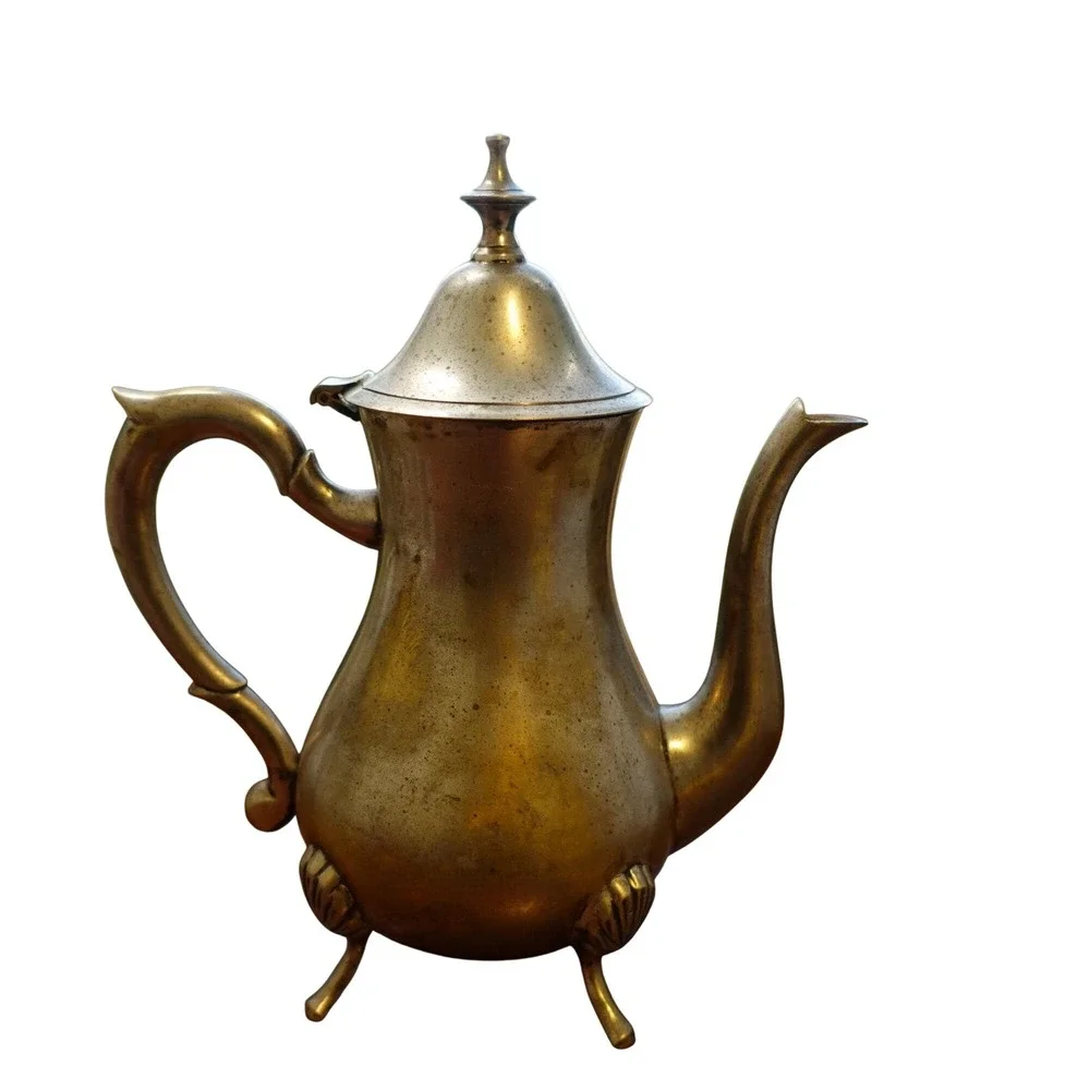 Vintage metal footed Teapot‎ Kettle 9.5 inches tall with handle